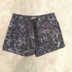 Theory 38 swim trunks
